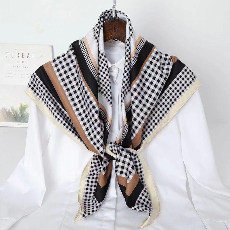 Black and White Animal Print Faux Silk Twill Scarf - 90x90CM Autumn/Winter Shawl for Women