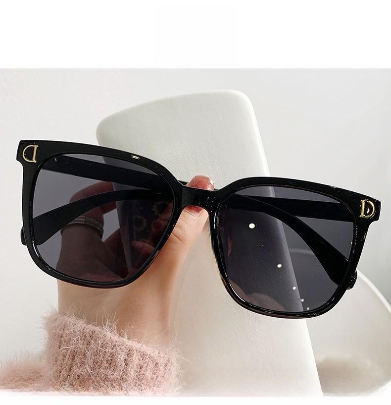 

Modern Womens Square Frame Sunglasses With Gradient Pc Lenses For Outdoor Wear чёрный