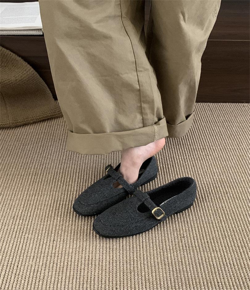 Korean Version of Retro T-shaped Flat-soled Loafers with Round Head for Women 2025 Autumn Versatile and Thin Mary Jane T-shaped Single Shoes for Women