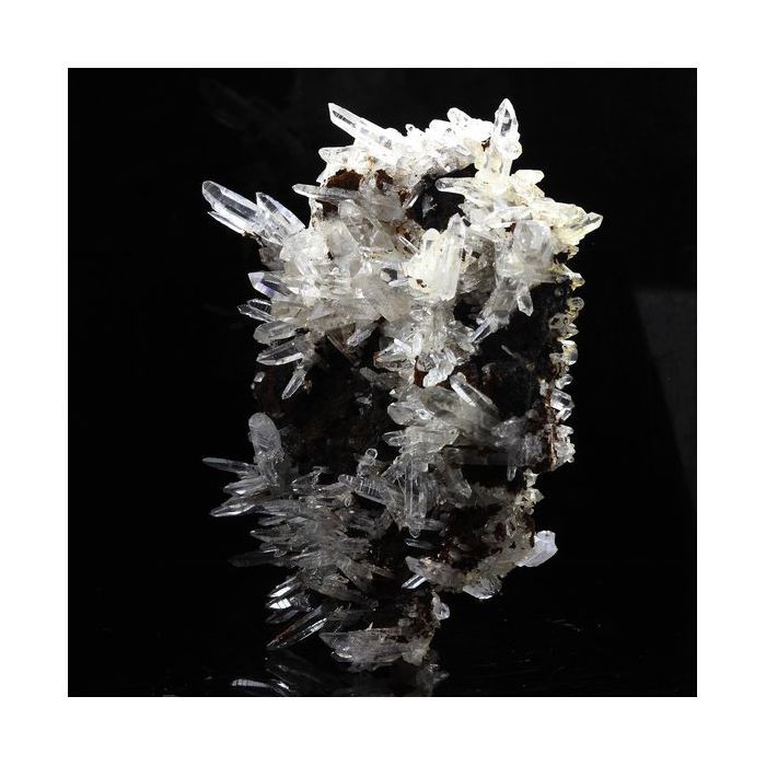 Pierres et Minéraux. Quartz Muzo. 415.8 ct. Vaulnaveys, Isère, France.