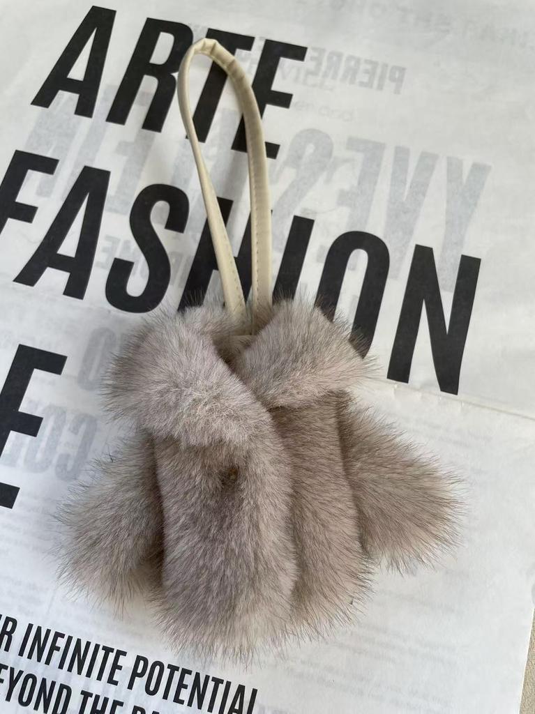 Mini Clothes Keychain Pendant for Ladies, Cute Plush Bag Charm, Luxury Designer Car Key Ornament Gift, Fashion