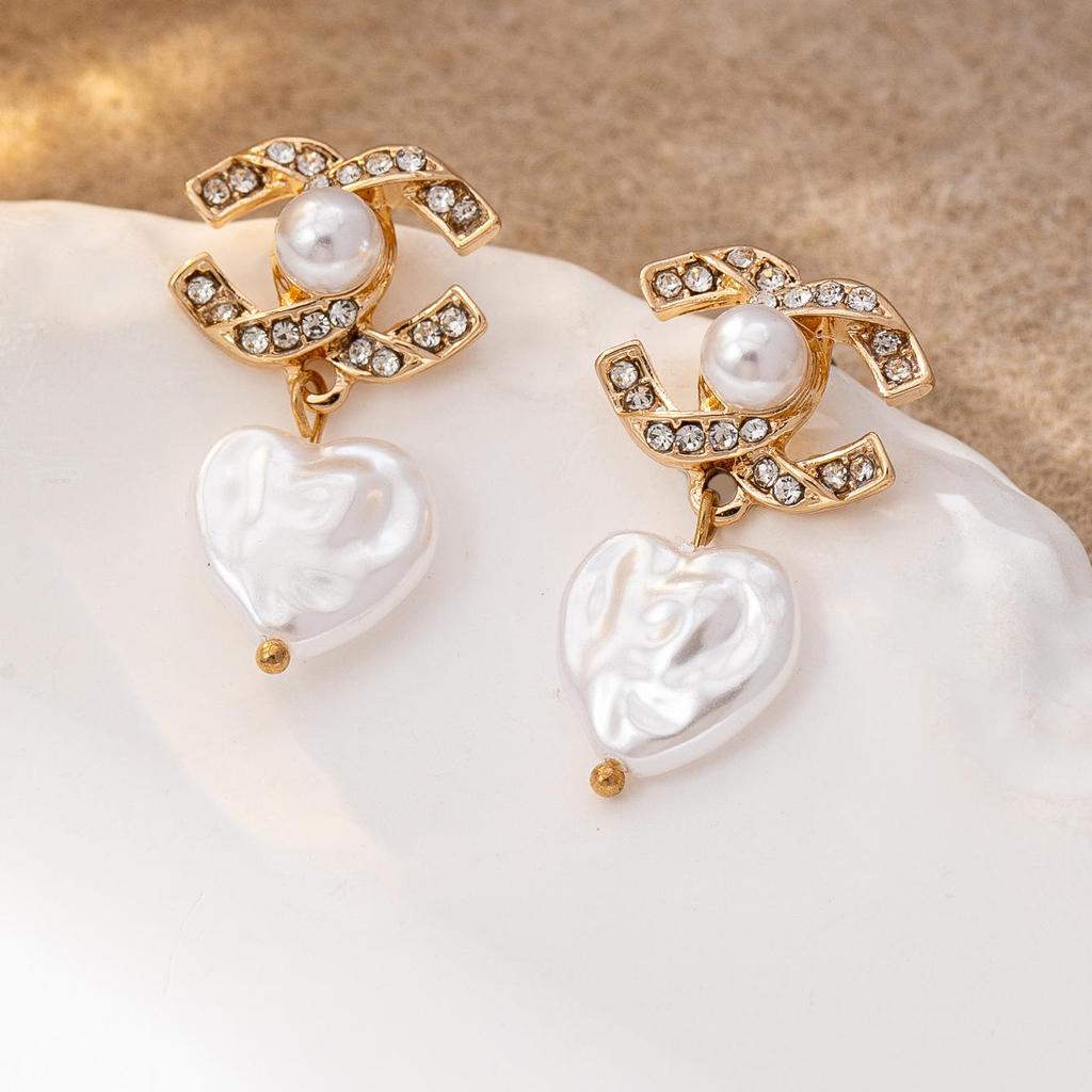 Daisy Jewelry: Imitation Pearl & Rhinestone CC Pendant Earrings for Women's Daily Wear