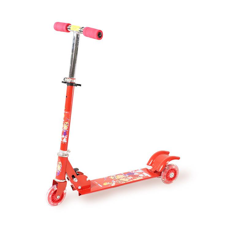 Kids Iron Three Wheel Scooter With Flashing Illumination And Compact Folding