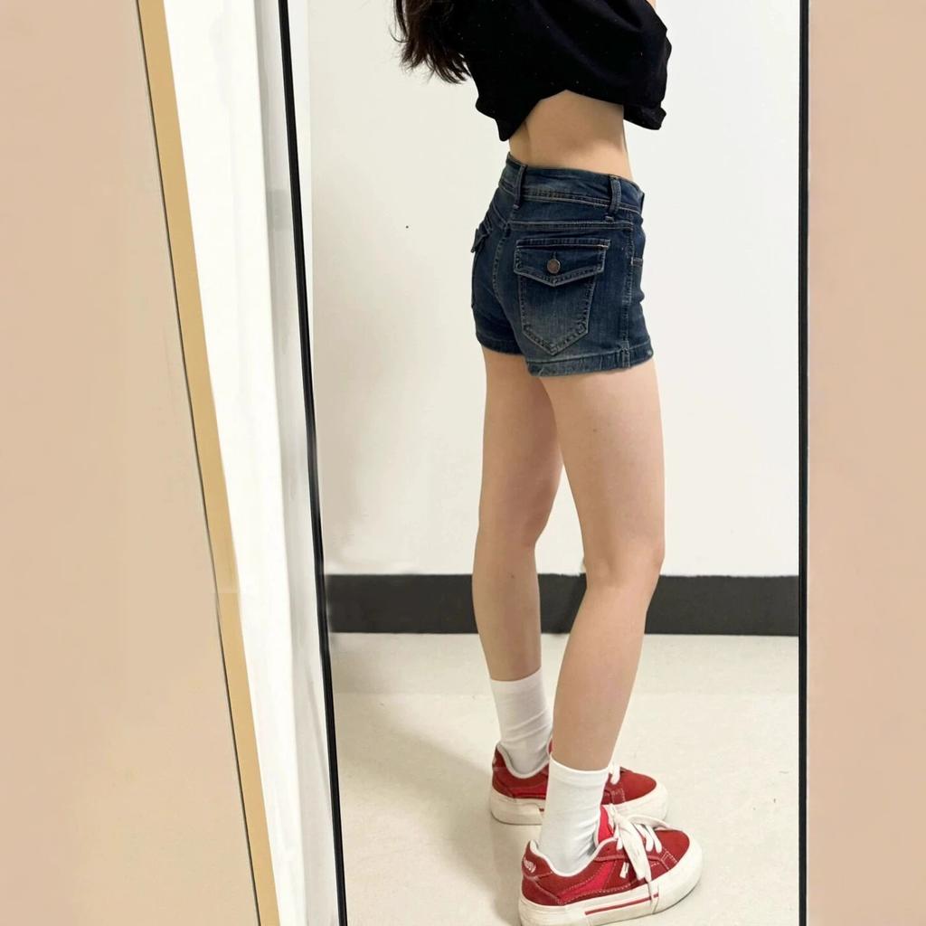 Damen Niedrige Taille Dunkelblaue Jeans-Shorts Slim Fit Booty Shorts Lässige Streetwear Heißhosen