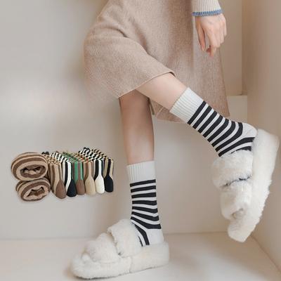 Κάλτσες και καλσόν – Κάλτσες