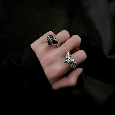 Dark Thorn Punk Love Ring: High-End Open Design for Men and Women