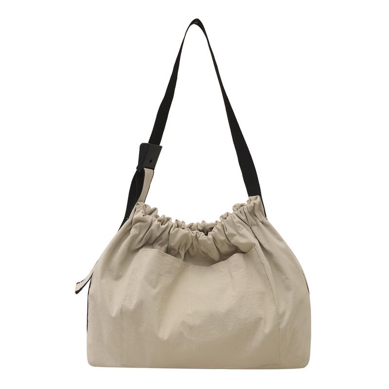 Fashion Versatile Large-capacity Shoulder Messenger Bag Women's 2025 New Nylon Bag Casual Simple Solid Color Tote Bag