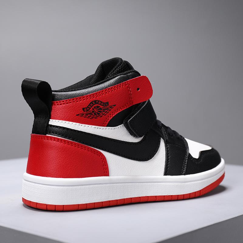 Boys' sports shoes 2025 spring and autumn children's running shoes medium and large children's spring and autumn boys and girls board shoes casual s