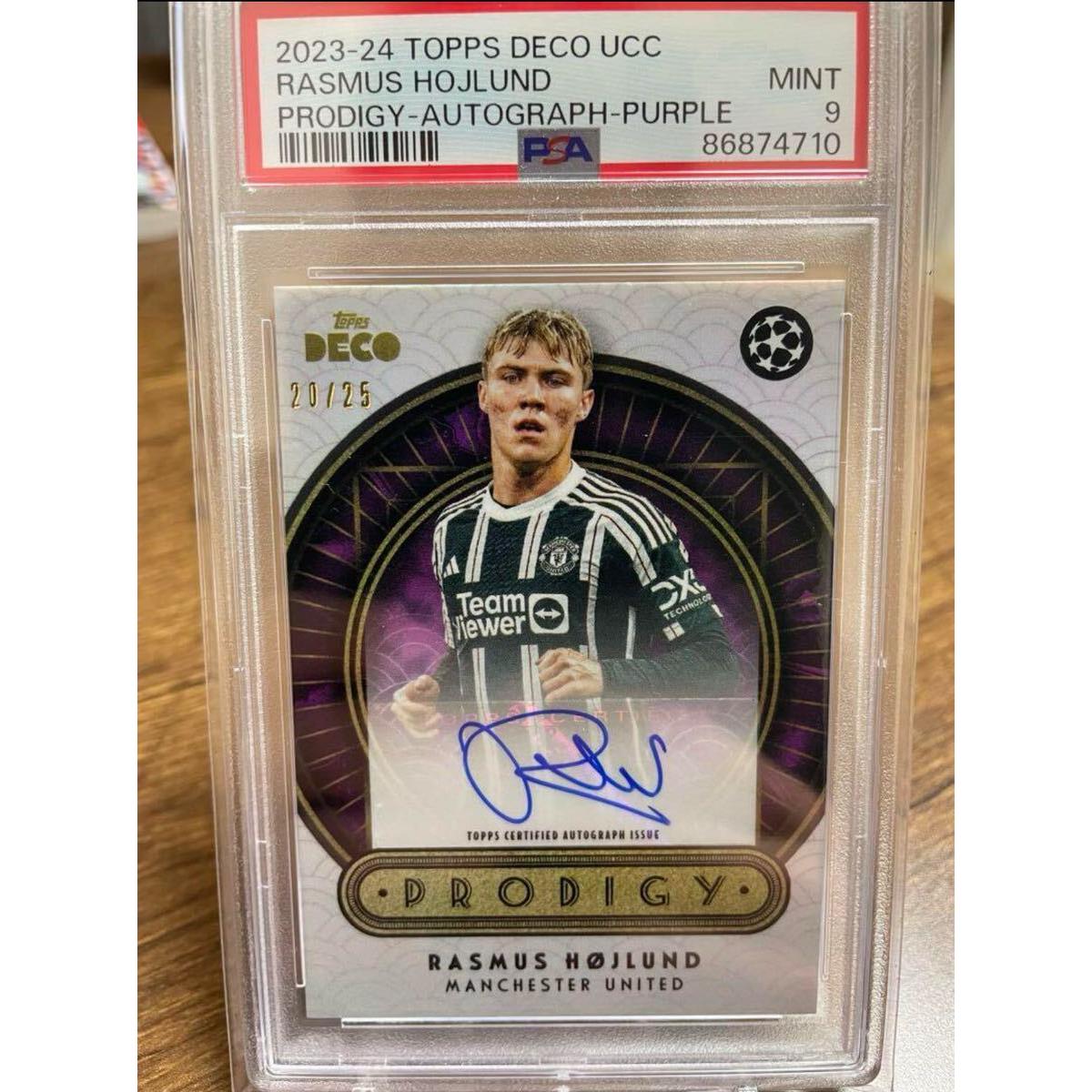 Used PSA9 2023-24 Topps Deco UEFA Rasmus Hojlund Autographed Card /25 Hojlund Manchester United