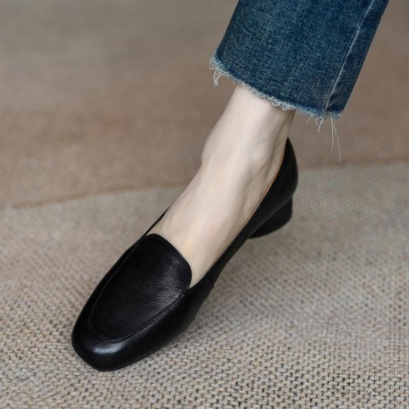 Soft Sole Medium Work Shoes Leather Shoes Casual Spring New Doudou Women's Shoes Shallow Mouth Single Shoes