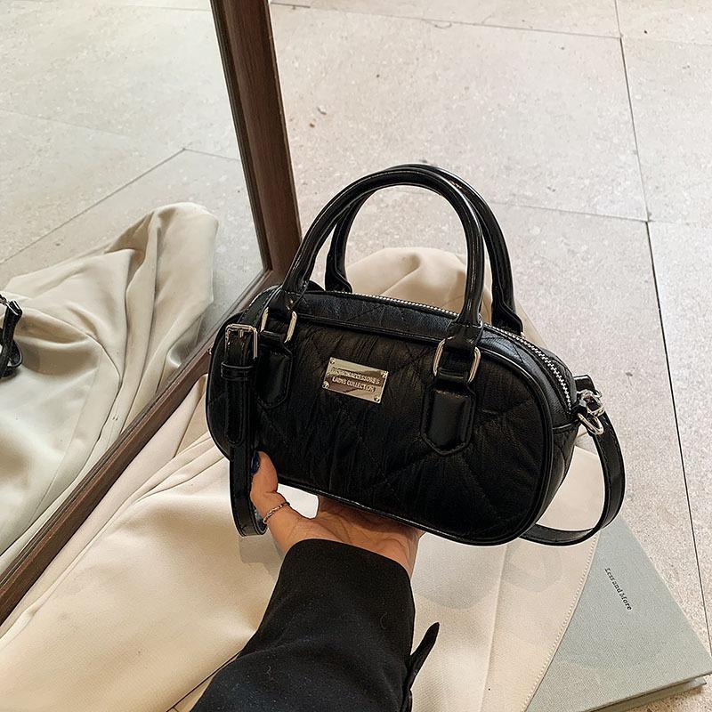 Premium Small Bag Women's New Fashion Diamond Handbag Pillow Bag Shoulder Messenger Bag