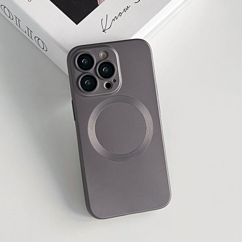 Suitable for IPhone15 Paint Magnetic Phone Case with Matte Finish, 14 Apple 16proMax Fully Wrapped Lens Film