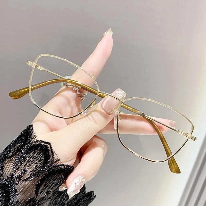 3PCS Color-changing Anti-blue Light Myopia Glasses With Advanced Cat-eye Style And Fashionable Design
