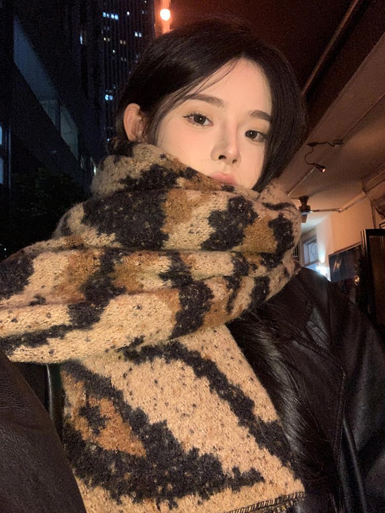 Women Winter Knitted Scarf Headscarf Ladies Men Casual Leopard Print Warm Scarve Mujer Male Foulard Soft Wrap Shawl New Unisex