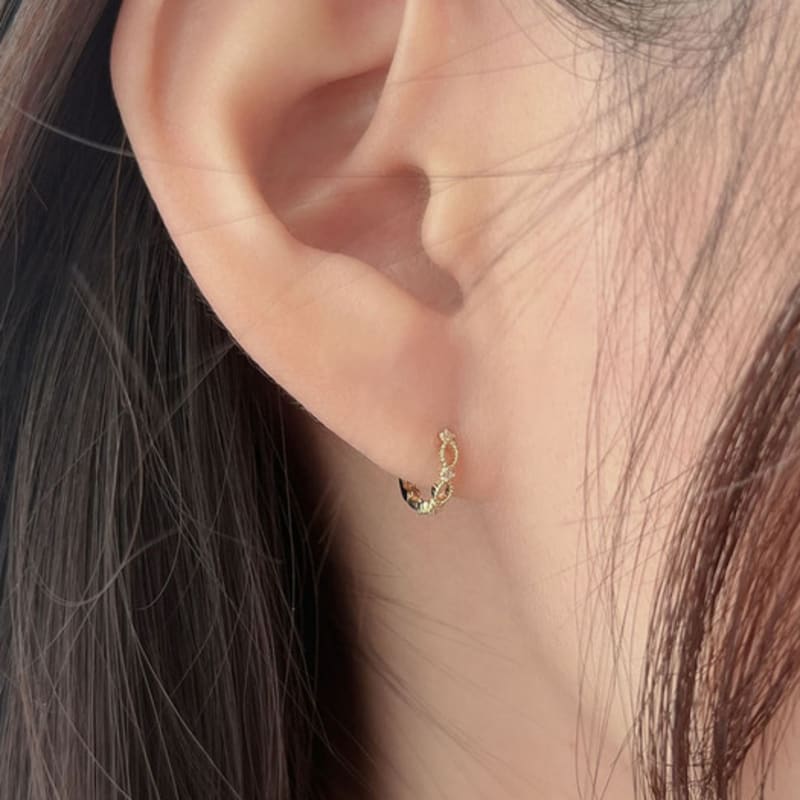 Youngglow 14k Dot Lace One Touch Earring