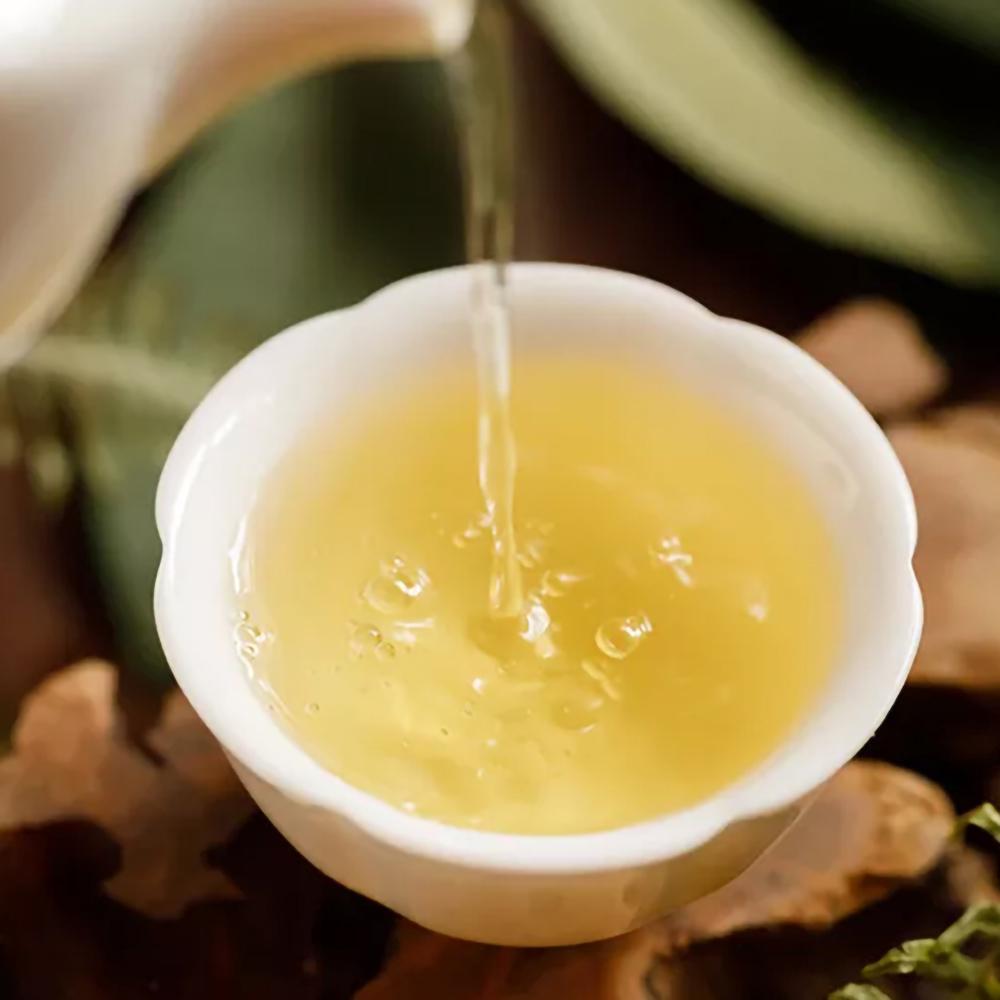 Einzigartige Teearomen: Tieguanyin, Milch-Oolong, Chrysantheme, Pu'er, Lotusblatt, Lebertee, Schwarzer Oolong, Holzkohle-geröstet