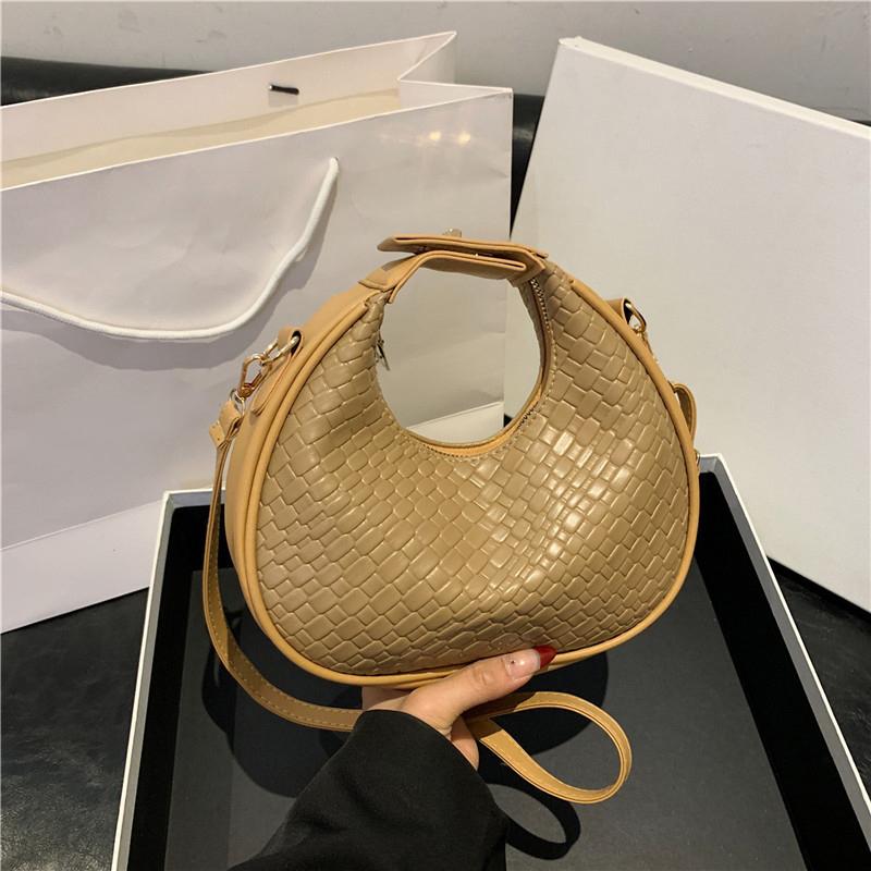 

Women s Premium PU Leather Shoulder Bag New Fashion Niche Design Crossbody Bag Simple Style Female Woven Hobo Bag AVE 14x5x20cm хаки