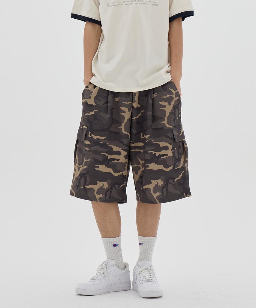 URBANAGE Bermuda Camo Wide Cargo Sweat Shorts_Khaki