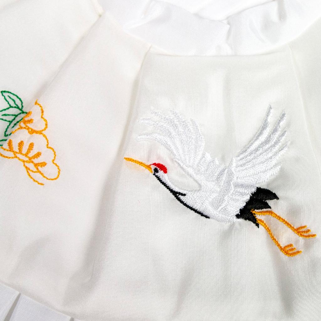 Shrine visit pure hood set for boys and girls [KYOETSU] bib, silk, set, 2-piece (hat, bib) (white)