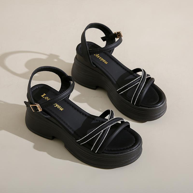 French Fairy Style Thick-soled One-button Sandals Women's 2025 New Summer Wear with Skirt Roman Beach Shoes
