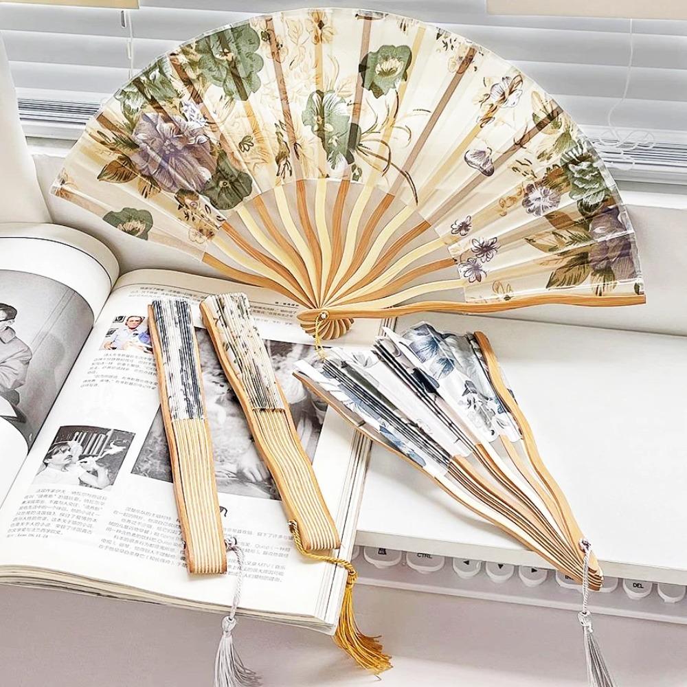 Elegant Tassel Folding Fan Classical Hand Fold Fan Silk Folding Fan Birthday Party Favor