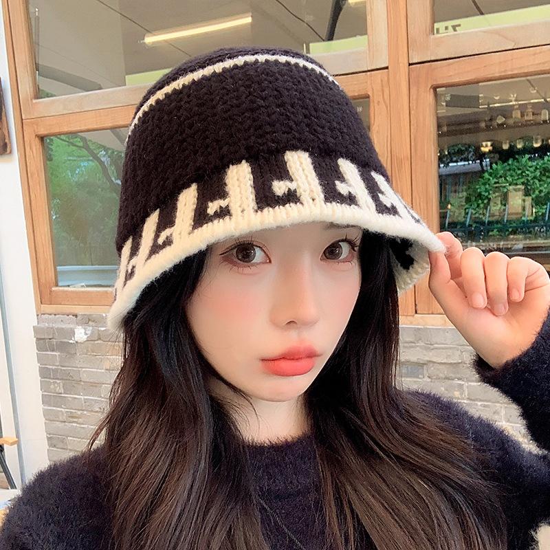 Autumn New Style Hand Knitted Hat for Women Without Makeup To Cover Face and Reveal Small Woolen Hat To Protect Against Cold and Warm Fisherman Hat
