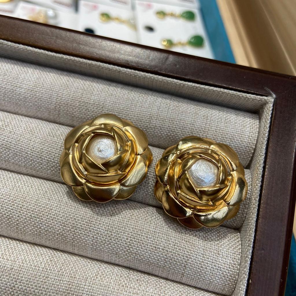 Plated Real Gold Retro Old Imitation Cotton Stud Earrings Ear Jewelry Medieval Jewelry Needle Necklace Rose