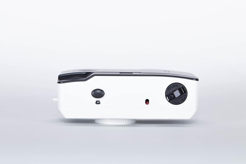 Kodak 35mm Ultra f/9 Film Camera, White x Green (Authentic Japanese Product with Warranty)