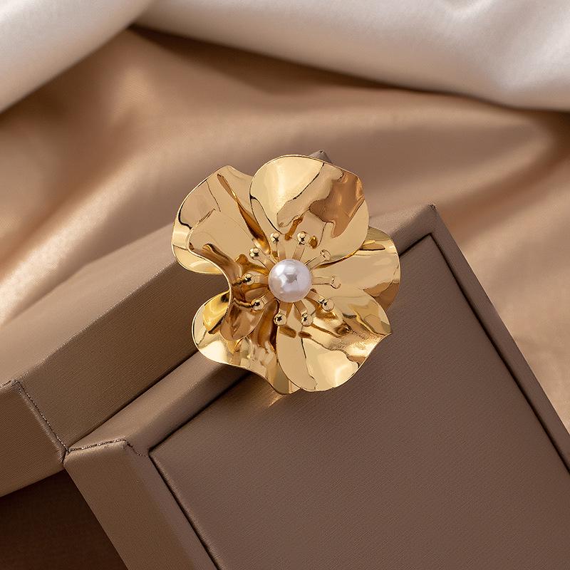 Cross-Border European-American Retro Luxury Floral Petal Ring - Women's Statement Jewelry