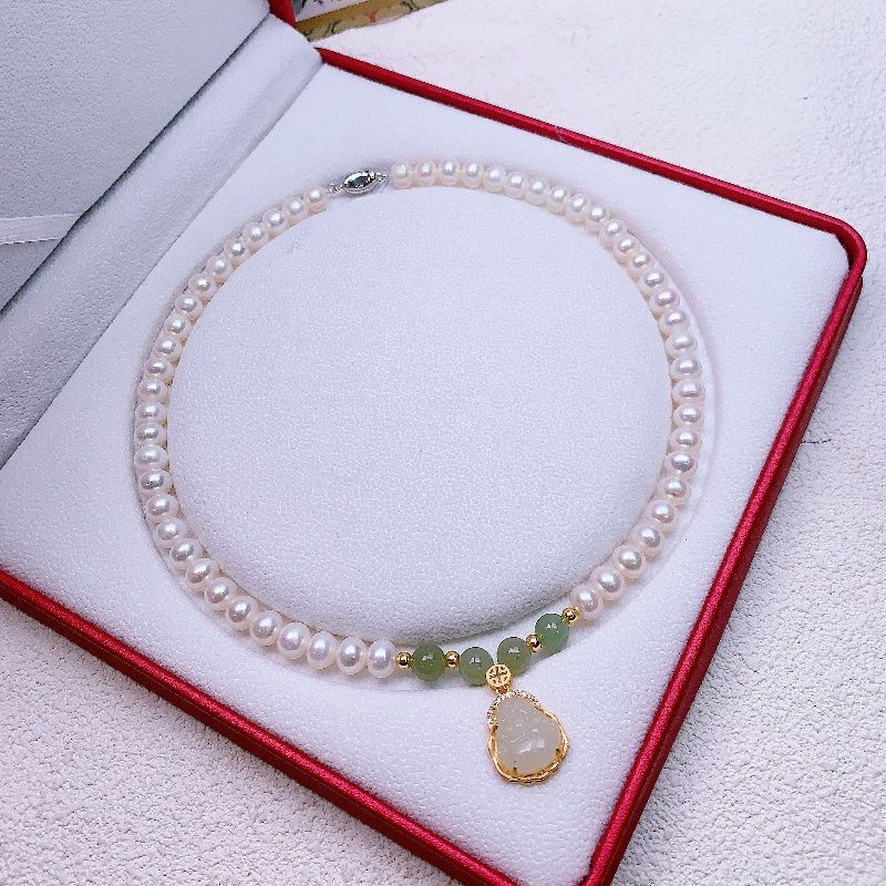 

Maitreya Hetian Jade Pearl Necklace Mother Style Necklace Jewelry Birthday Mother s Day Gift to Give Mom Mother-in-Law Maitreya gold and jade pearl necklace
