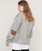 GRAVER [Unisex] Elbow Bear Smile Sweatshirt_Gray