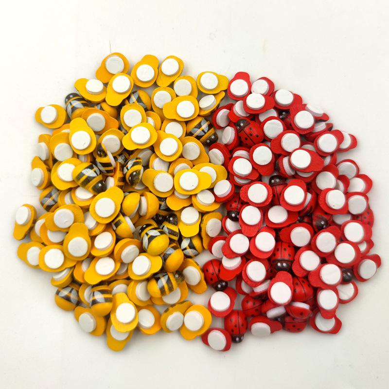 

Cute Wooden Ladybug & Honeybee Self-Adhesive Stickers (100 pcs) Large Red Beetle 17*24mm (35 pcs)