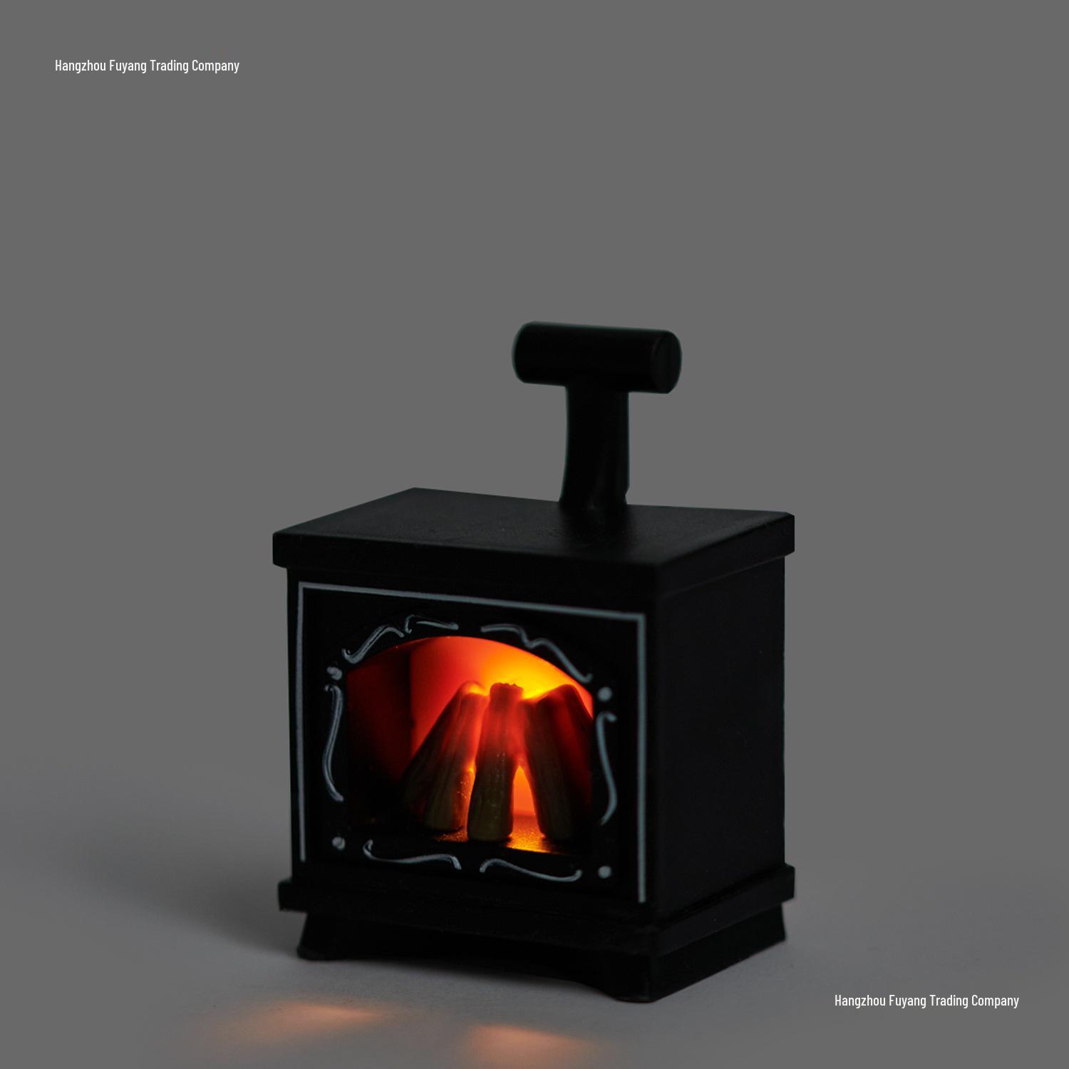 

«Нічник-камін» — це креативна прикраса, яка чудово підійде як різдвяний подарунок.