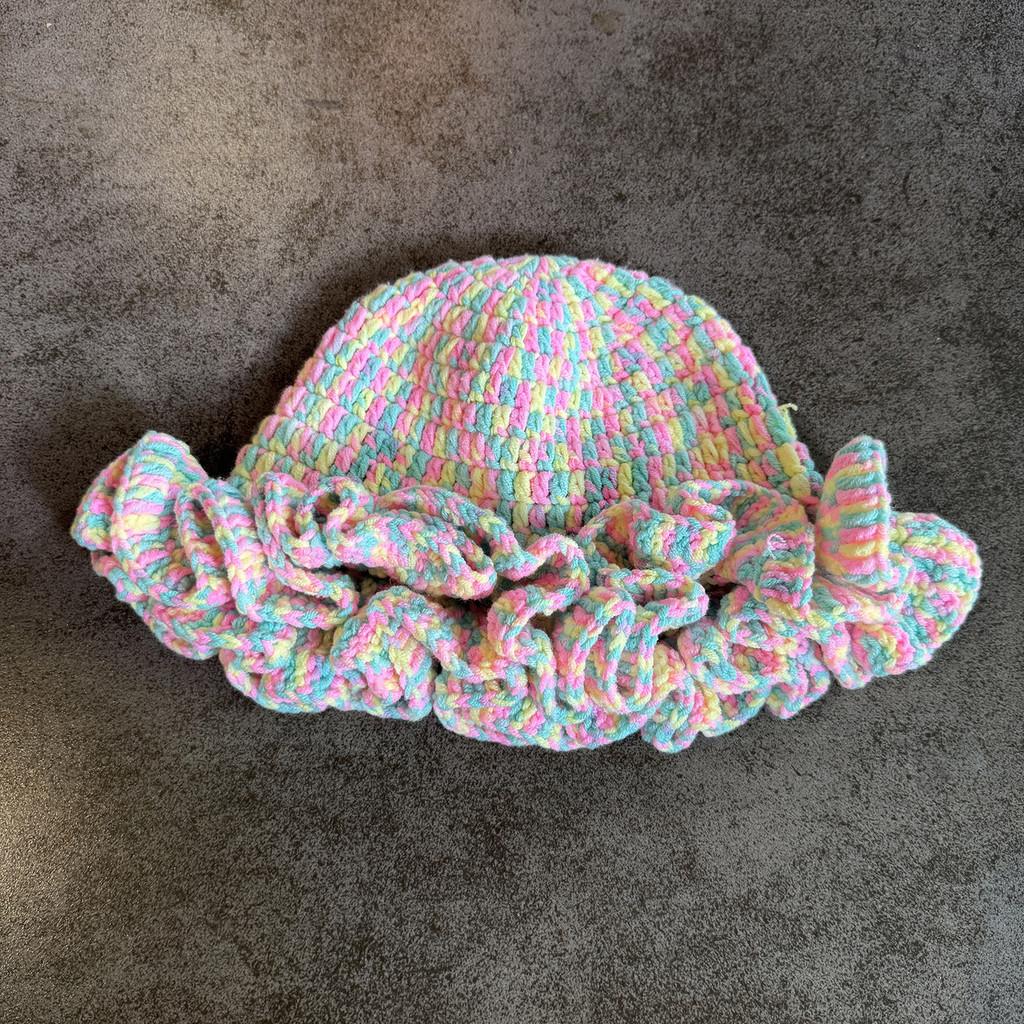 

Crochet Wool Hat Artistic Vintage Style Beanie With Short Brim For Spring Season рожевий