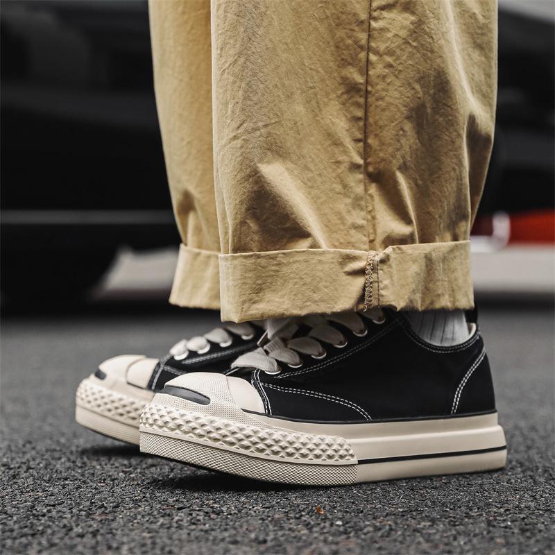 New big head smiling canvas shoes student sports and leisure men's shoes versatile board shoes X302