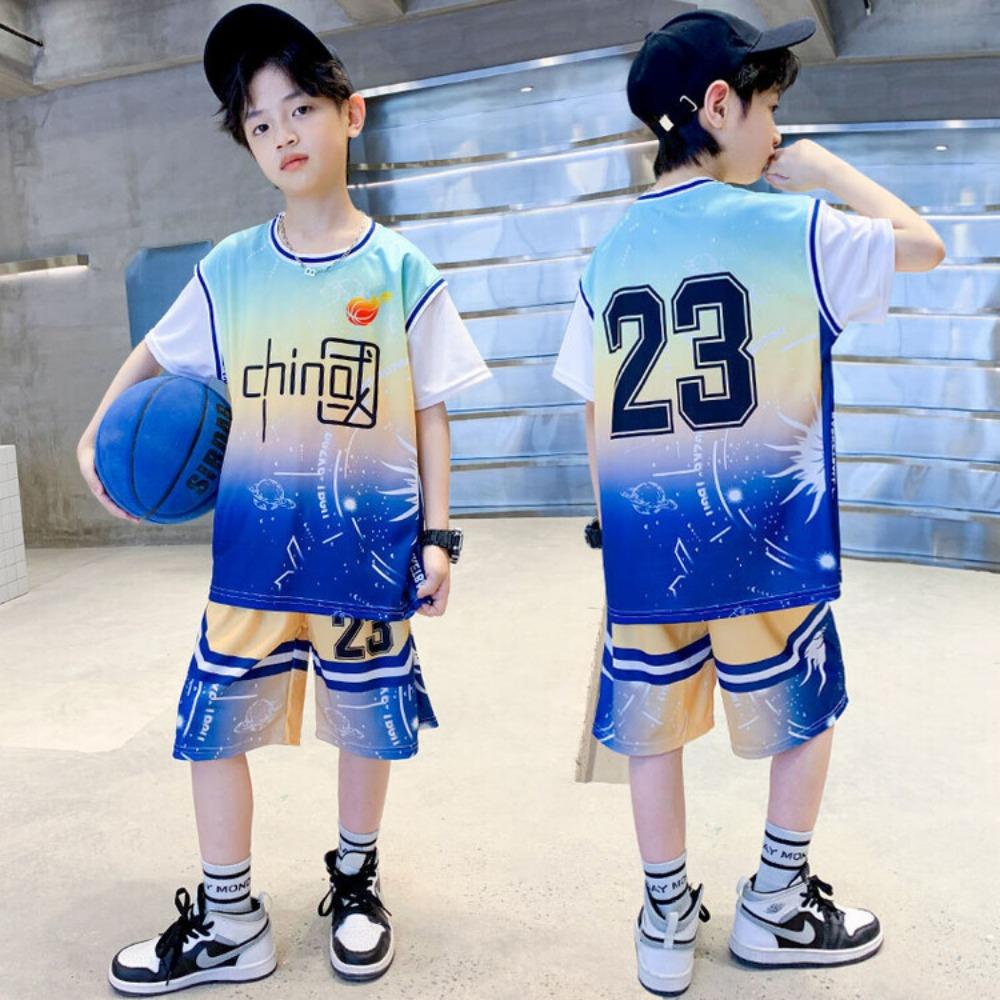 

Boys short sleeved jersey sports suit T-shirt 140