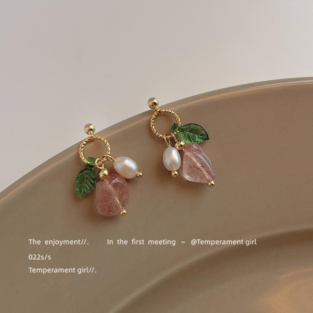 Female Art Retro Earrings 1 pair