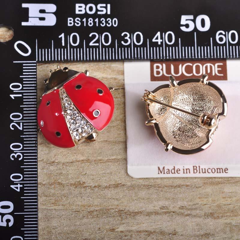 Nyckelpiga Emalj Brosch Pins Dam Bukett Ogräsrensning Storlek: längd 2,6 *Bredd 2,7 cm