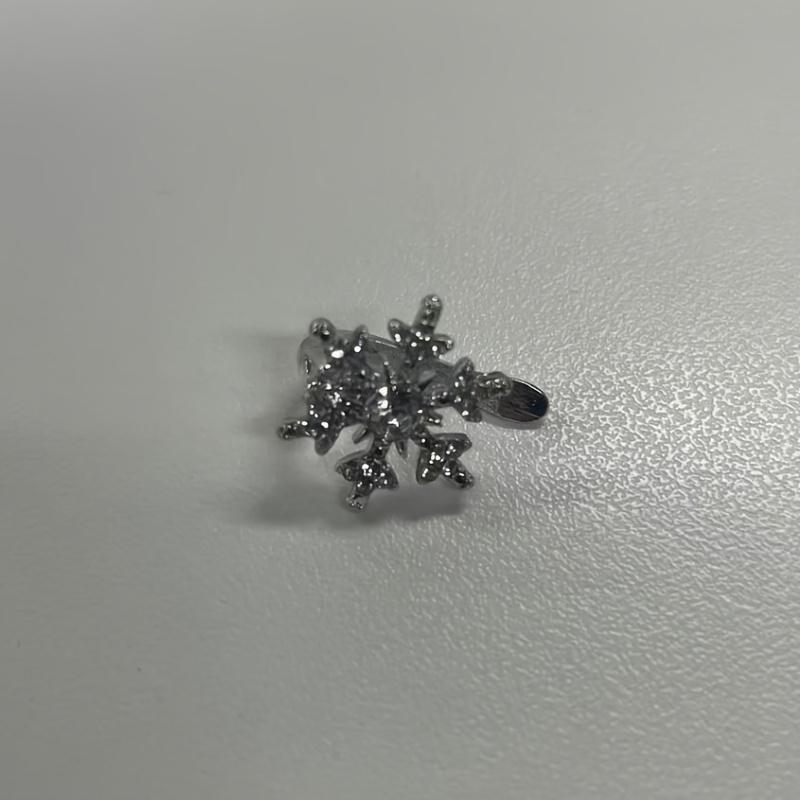 1Pair of Elegant and Exquisite Snowflake Earrings for Women, Unique Design, Simple Daily Earrings