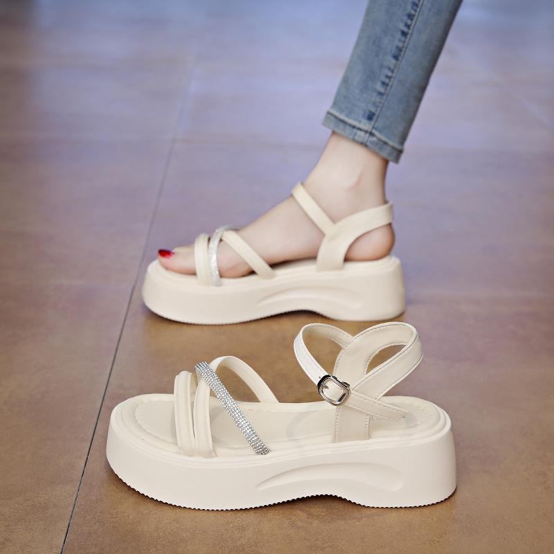Spring and Summer 2025 New Fashion Trendy French Beautiful with Skirt Beach Women Sandals Stepping On Shit Sandals Women