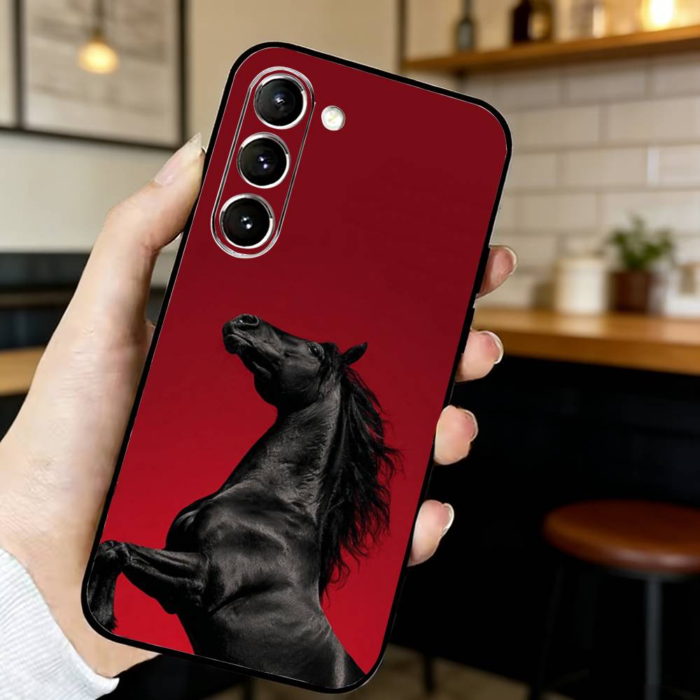 Beautiful Elegant Brown Horses Phone Case For Samsung S24,21,22,23,30,Ultra,Plus,Fe,Lite, Black Soft Cover