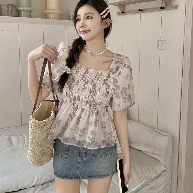 Square Collar Sweet 1111 Summer New Lantern Sleeves Slim Casual French Casual Short-sleeved Top Retro Floral Woman