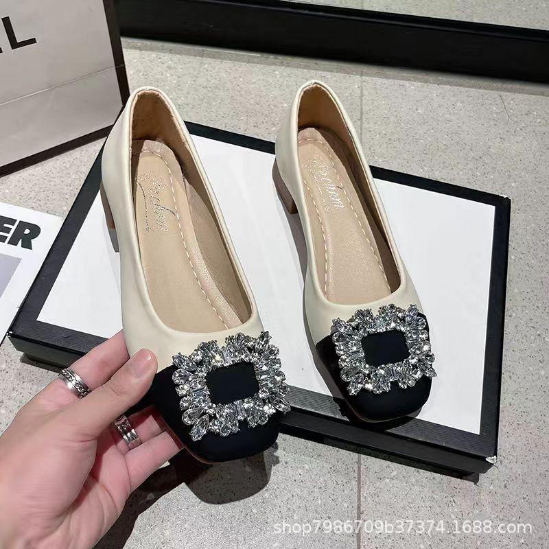 

Одиночные туфли женские 2024 осень новые квадратные головки неглубокие горловины мягкая подошва удобные туфли на плоской подошве легкие вечерние женские туфли g 40