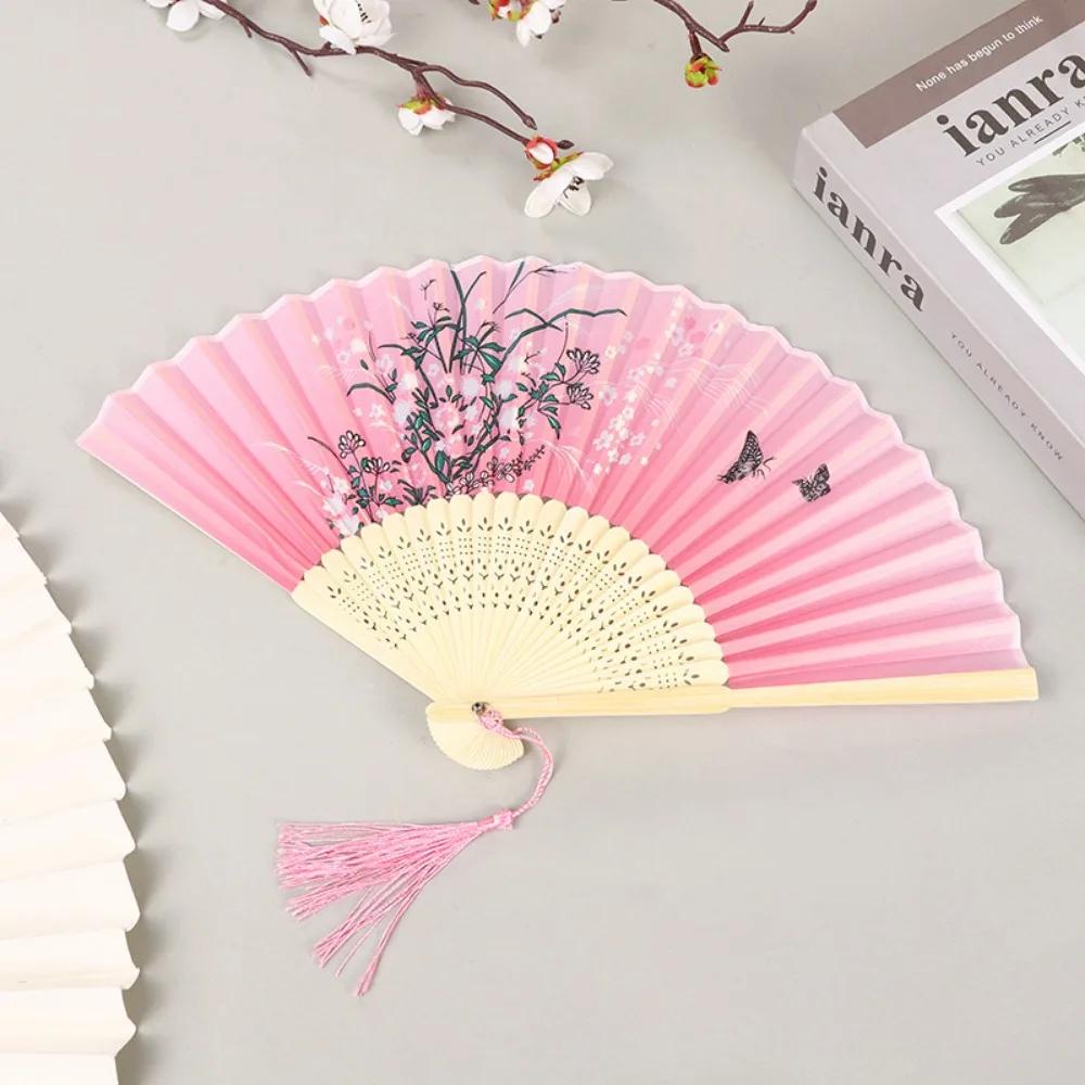 Japonský skládací ventilátor Starověký čínský Starověký styl Dlouhá rukojeť Hedvábný ventilátor Řemeslný dárek Lady Dance Fan
