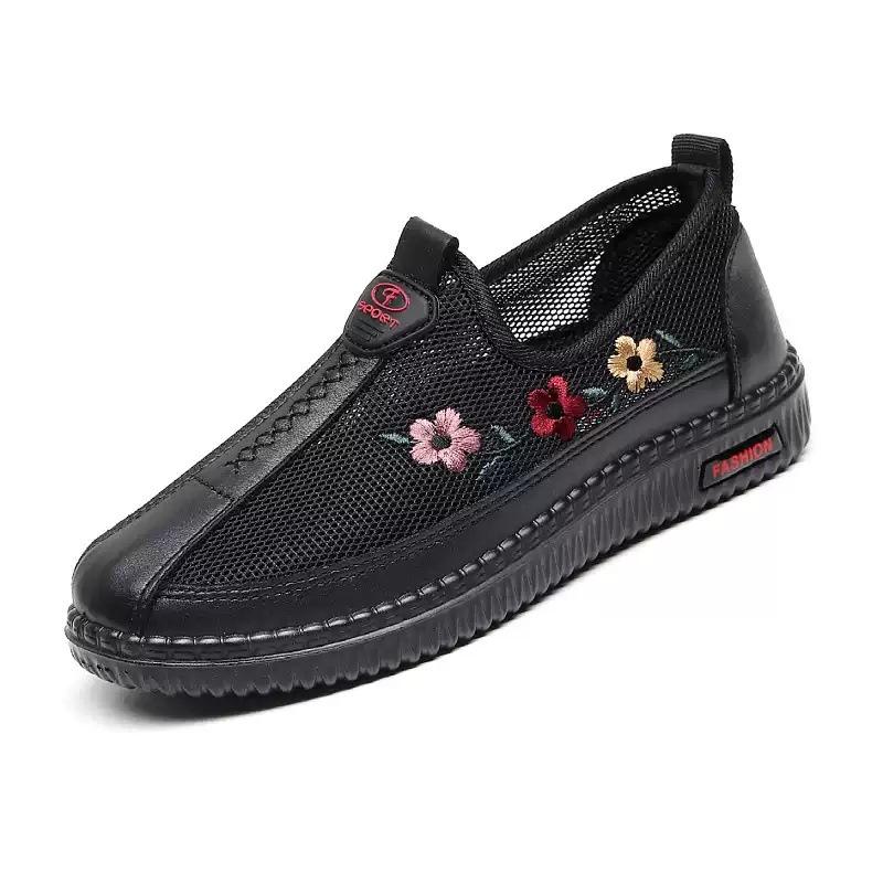 25 Years Old Summer New Old Beijing Cloth Shoes Women's Mesh Shoes Non-slip Soft Sole Breathable One Pedal Middle-aged and Elderly Mother Shoes