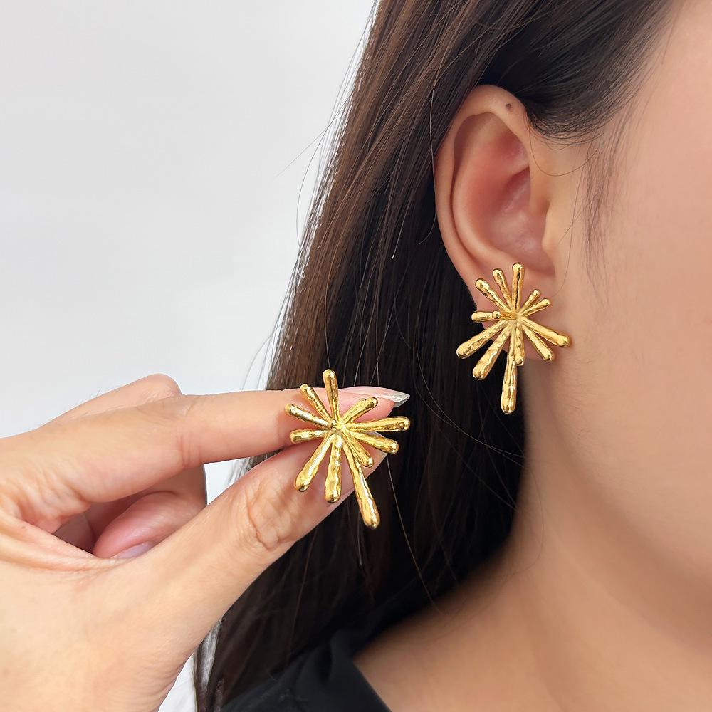 French Retro INS Fashion Firework Earrings: Simple, High-End Stud Design, Versatile and Stylish for Every Occasion.