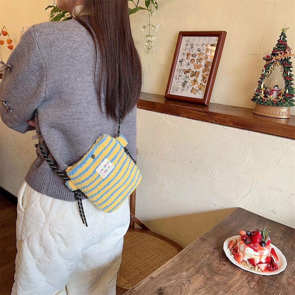 

Сумка через плечо с плюшевым принтом в радужные точки, маленькая сумка через плечо, сумка для телефона, плюшевая сумка для студентов, подарки