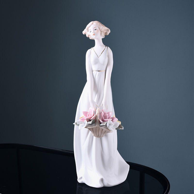 

Западная женщина Керамические украшения для европейского домашнего декора - Гостиная, Винный и ТВ-шкафы