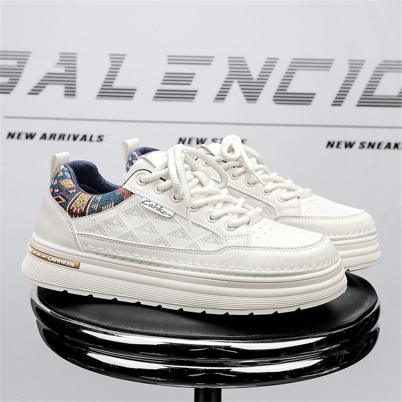 New Outdoor Casual Leather Surface Breathable White Sneakers Men's Soft-soled Lightweight Running Shoes