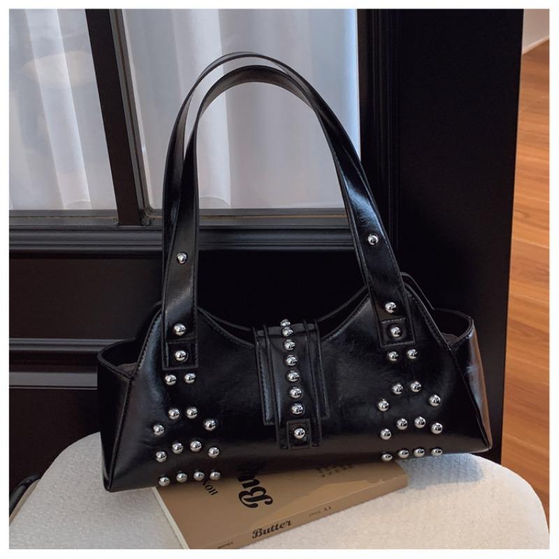 

Locomotive armpit high fashion summer new fashion large capacity rivet commuter shoulder bag чёрный